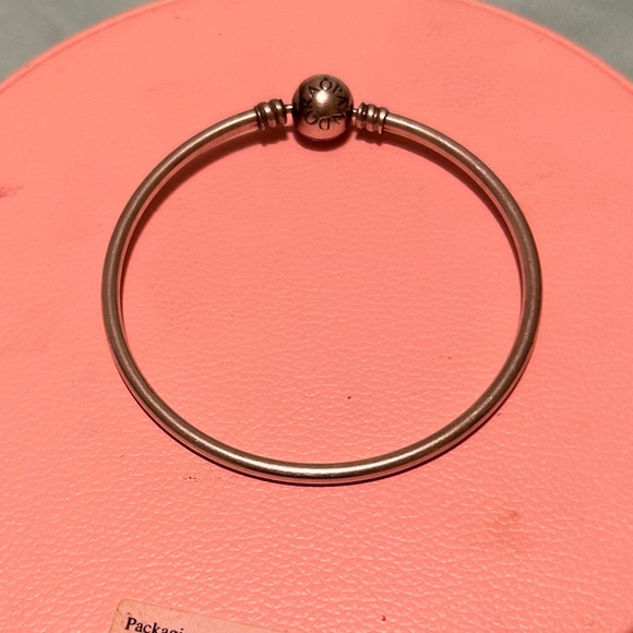 Pandora bracelet, 16 charms and case - Picture 2 of 5